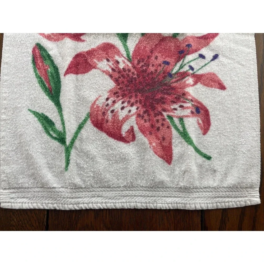 Vtg Martex  Floral White Hand Towel 17”x23” Granny Core Pink Lilly 100% Cotton